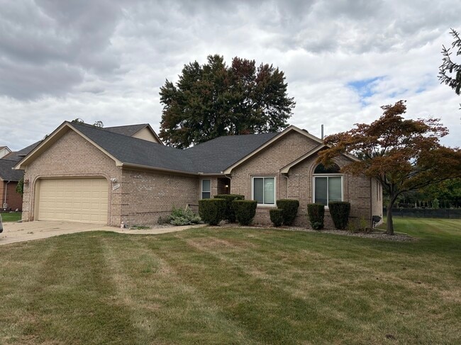 Building Photo - 50989 Middle River Dr