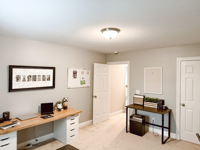 Building Photo - 854 Centennial Dr