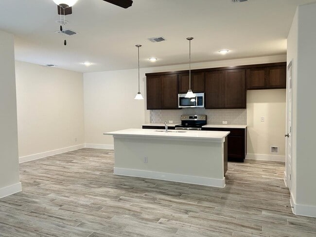 Foto del edificio - 420 Parkline Dr