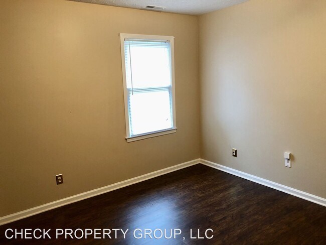 Building Photo - 540-542 Catalpa Ln