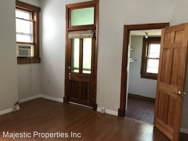 Foto del edificio - 2538 Ingleside Ave