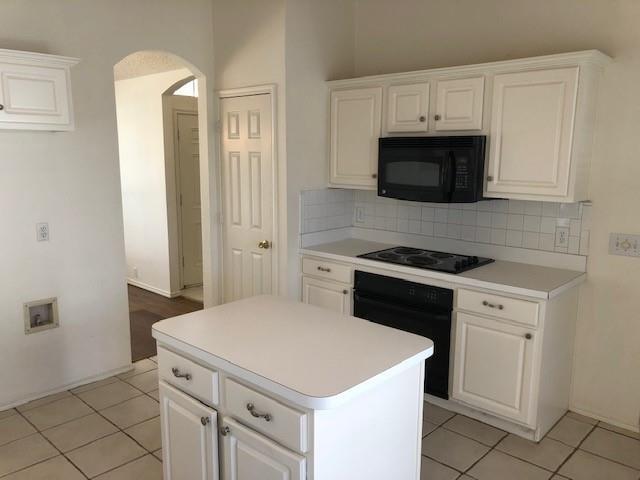 Building Photo - 7010 Inglenook Dr