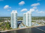 Foto principal - 231 Riverside Dr