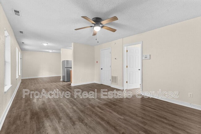 Building Photo - 483 W Ocean View Ave