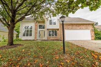 Building Photo - 10596 Greenway Dr