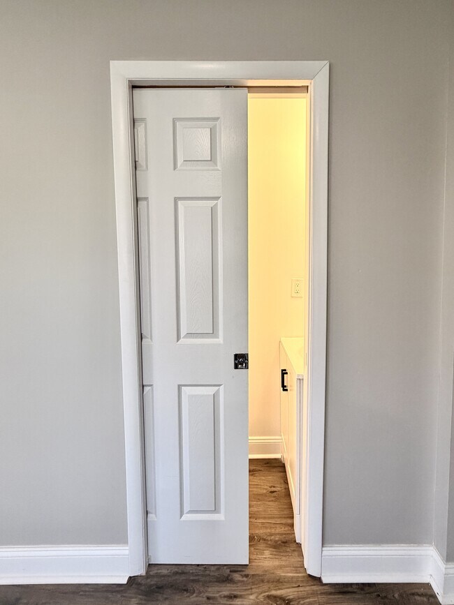 Foto del edificio - 6702 Indus Way