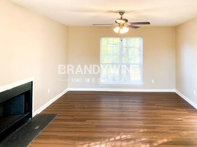 Building Photo - 425 Hannah Dr