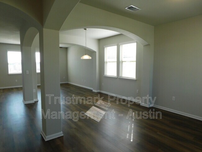 Building Photo - 9816 Eloquence Dr