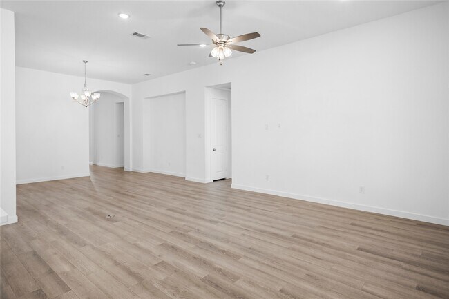 Foto del edificio - 17127 Crimson Crest Dr