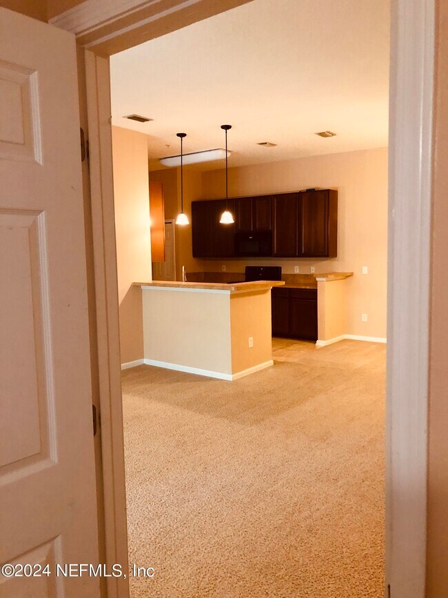Foto del edificio - 7053 Snowy Canyon Dr