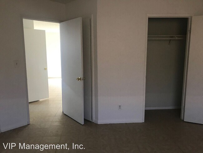 Building Photo - 11621 Lee Ave