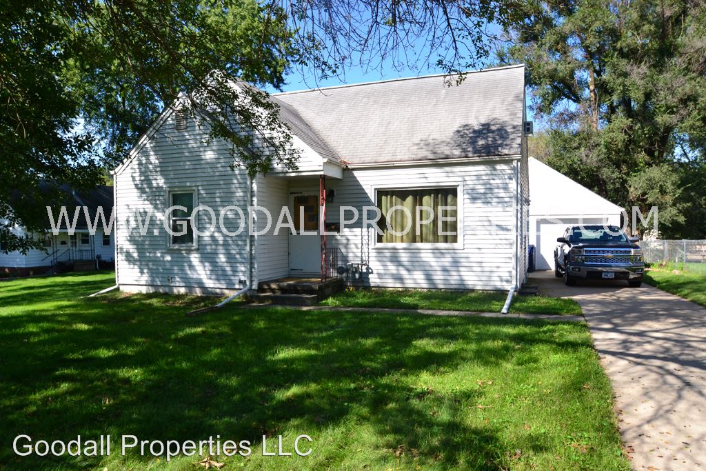 3422 66th St, Urbandale, IA 50322 House Rental in Urbandale, IA
