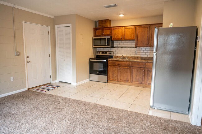 Foto del edificio - 2241 W Pensacola St