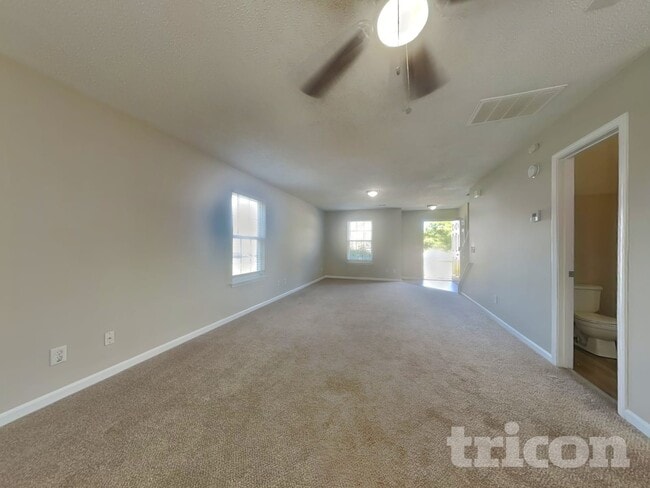 Building Photo - 33 Abbey Ln