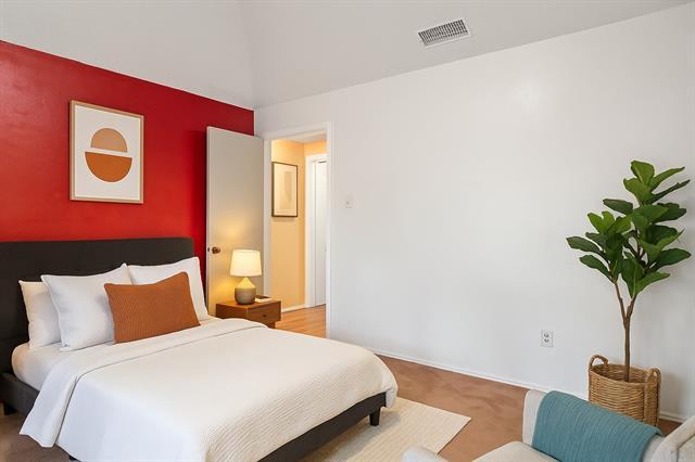 Foto del edificio - 10204 Oak Terrace Cir