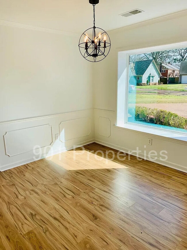 Photo - 1602 Bubbling Brook Dr House