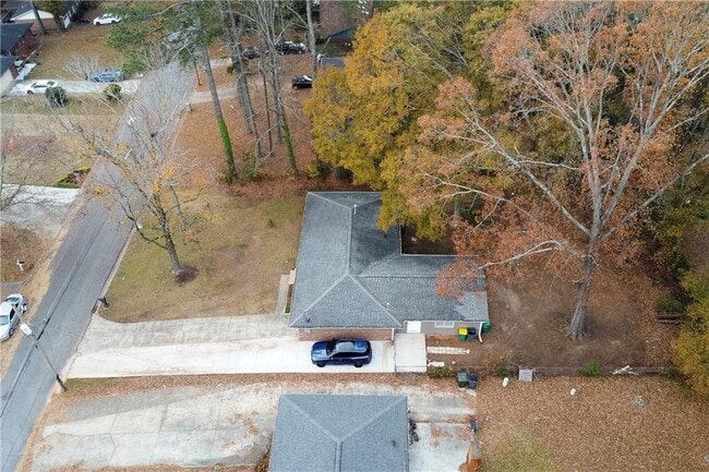 Building Photo - 679 Winchester Ln