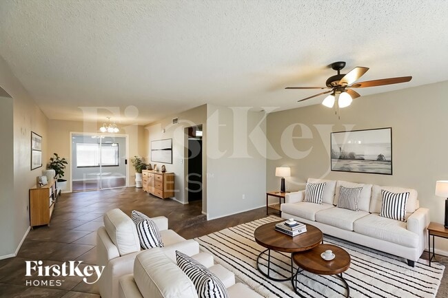 Foto del edificio - 4656 W Townley Ave