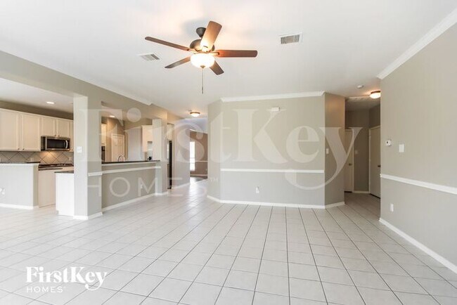 Foto del edificio - 5007 Dripping Spring Ave