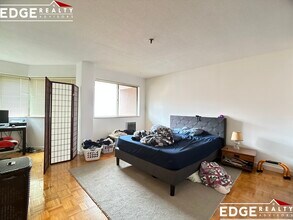 Building Photo - 147 Kelton St