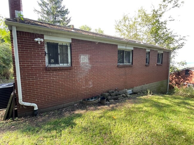 Photo - 630 Dornbush Street House
