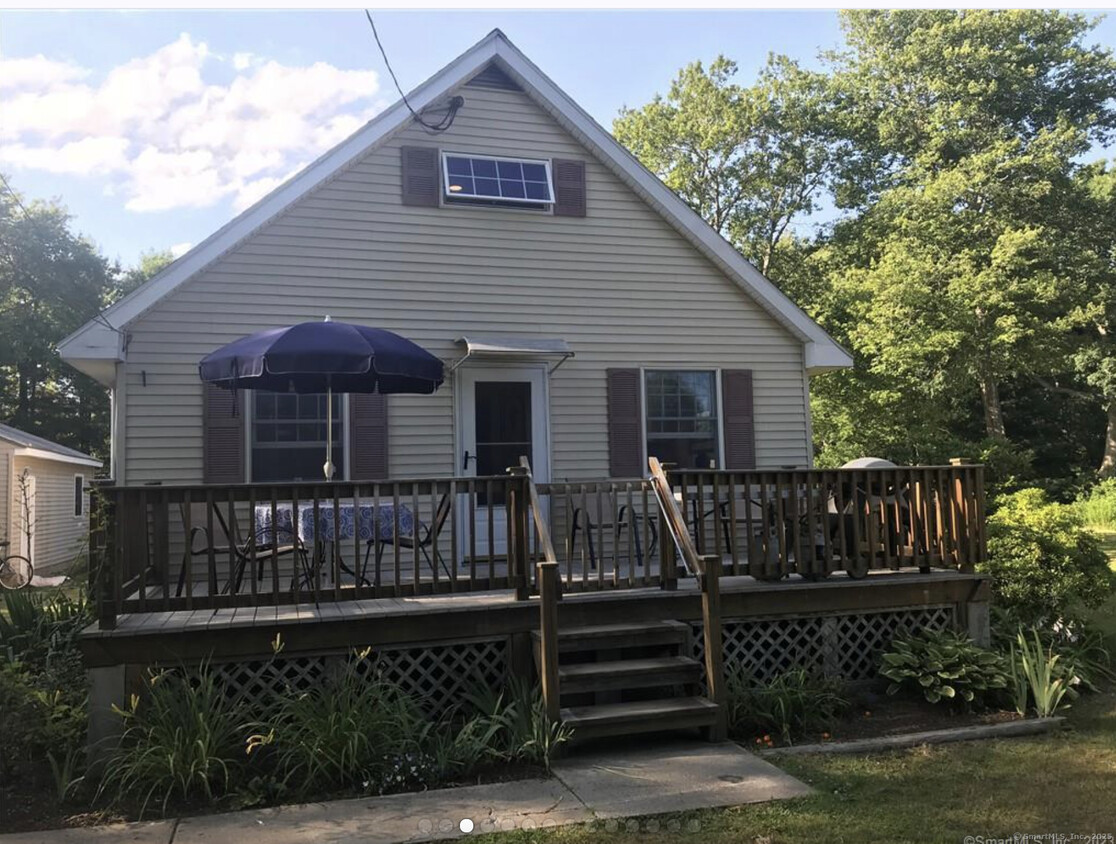 Primary Photo - 33 Maple St