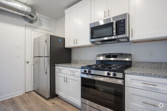 3 BR, 3 BA - 1120 SF - Elmwood Lake Apartments