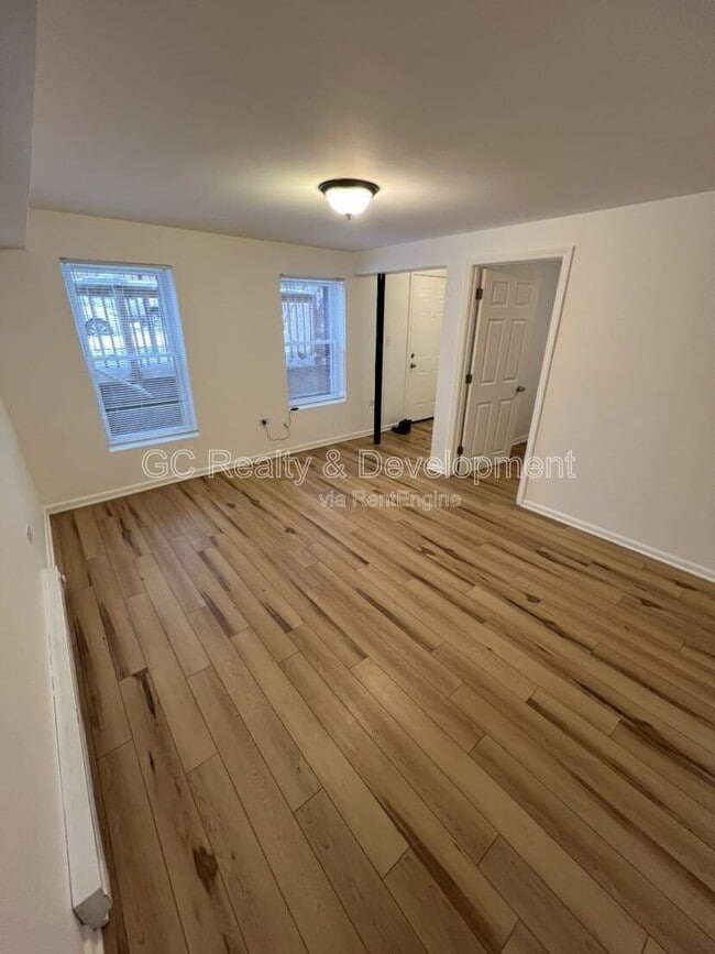 Building Photo - 915 N Monticello Ave