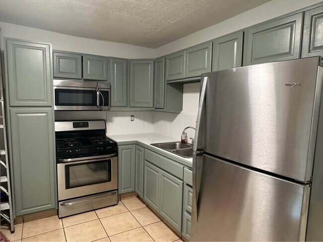 Foto del edificio - 2843 Grant Ave