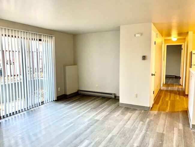 Foto del edificio - 4501 Boardwalk Dr