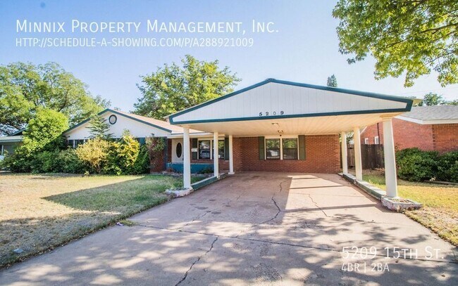 Foto del edificio - A great 4 bedroom with many extras!