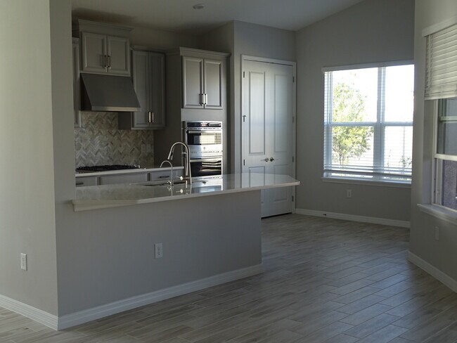 Foto del edificio - 5908 Fieldmoor Ct