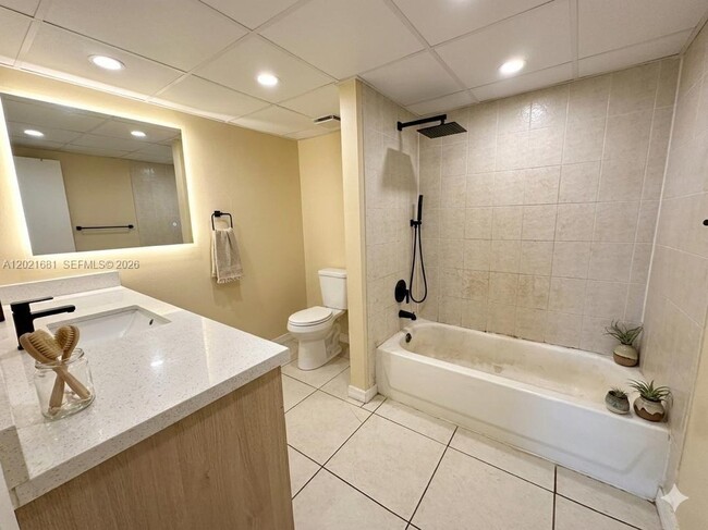 Foto del edificio - 17650 NW 68th Ave