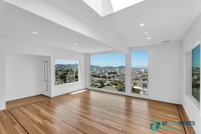 Foto del edificio - Bernal Heights: Remodeled Single Family Home w/ Views, Hot Tub & Solar Panels