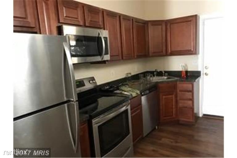 Primary Photo - 420 N Collington Ave