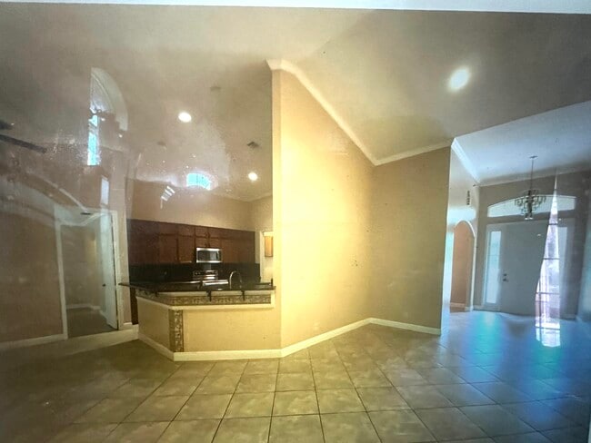 Building Photo - 8698 Banyan Blvd