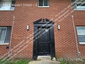 Building Photo - 164 E Walnut St