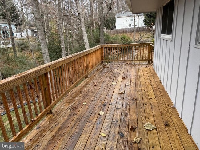 Building Photo - 933 Golden W Way