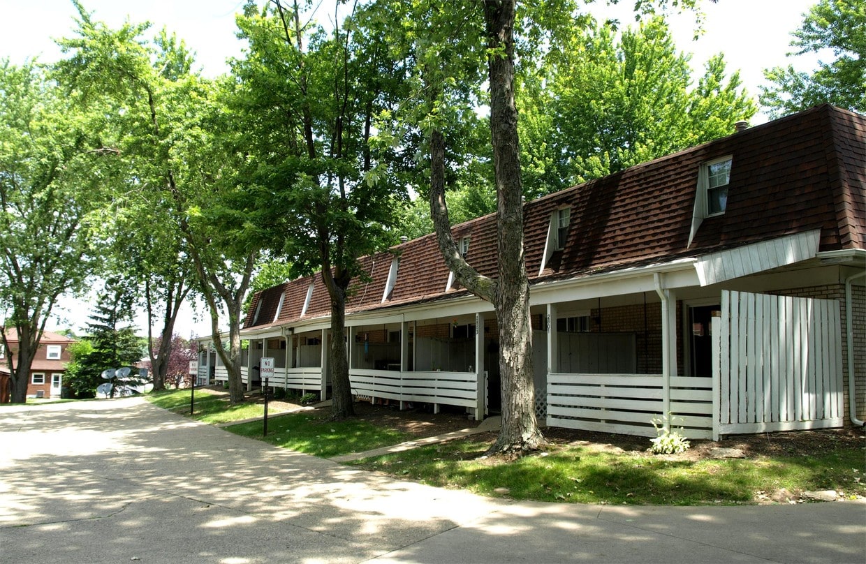 Building Photo - 2813 Kipling Ave NW