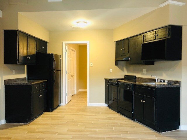 Foto del edificio - 2519 Forest Home Rd