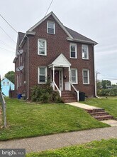 Building Photo - 201 Lincoln Ave