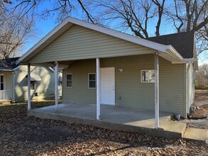 Building Photo - 3010 W Madison St