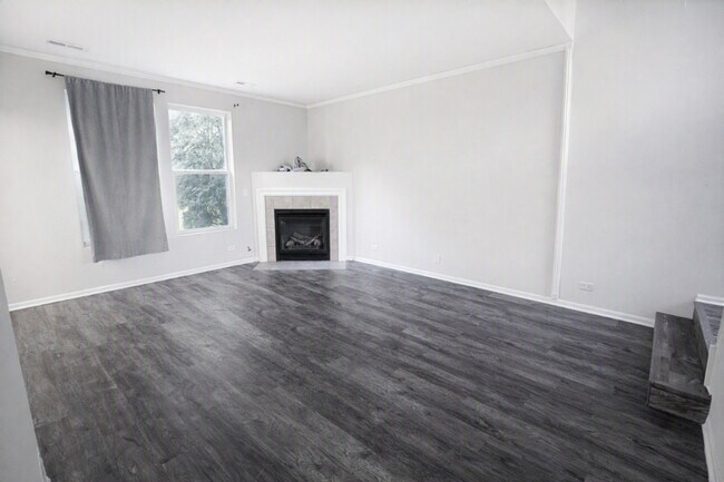 Foto del edificio - 3224 Bromley Ln