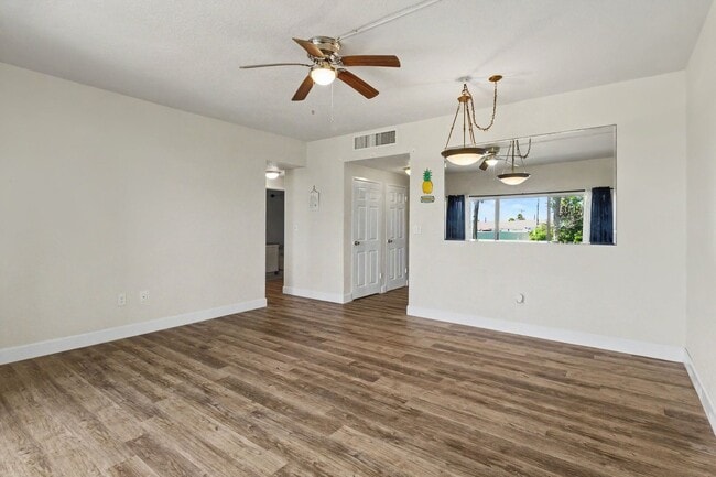 Building Photo - 55 Sea Park Blvd