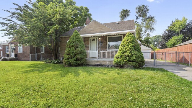 Building Photo - 1527 Merrill Ave