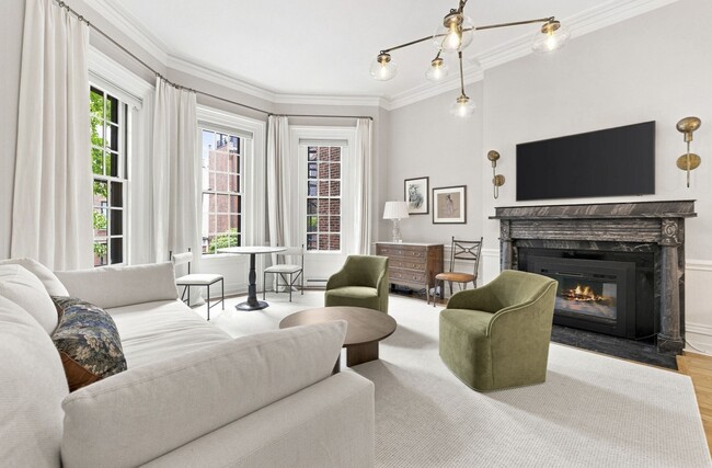 Building Photo - 80 Marlborough St