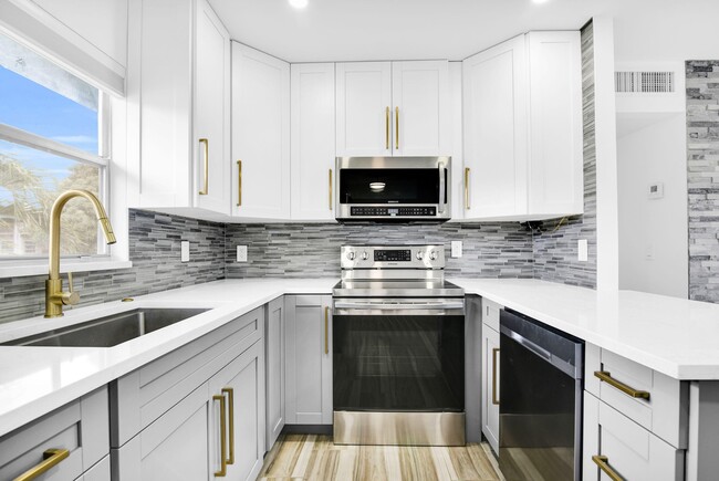 Building Photo - 277 Brittany F