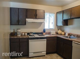Foto del edificio - 5781 Lake Edward Dr