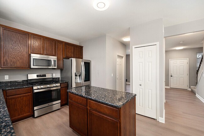 Foto del edificio - 27106 Ladbroke St