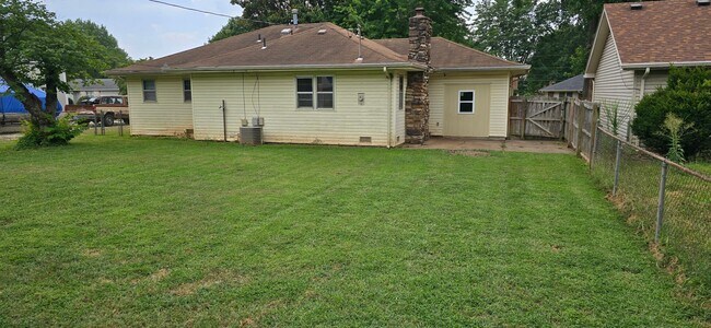 Foto del edificio - 3 Bedroom 2 Bathroom home near Cowden Elementary for $1395!